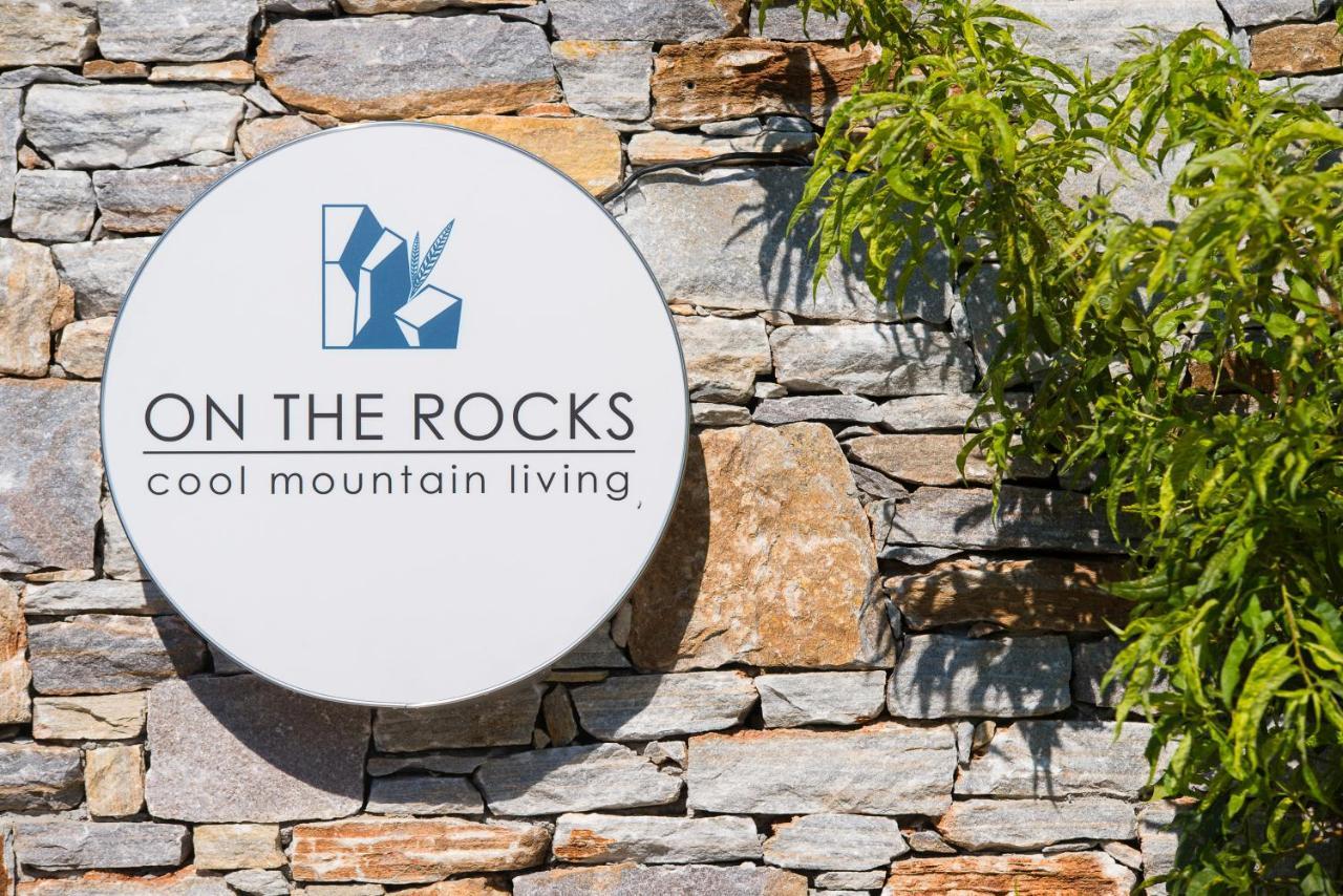 Aparthotel On The Rocks à Theologos  Extérieur photo